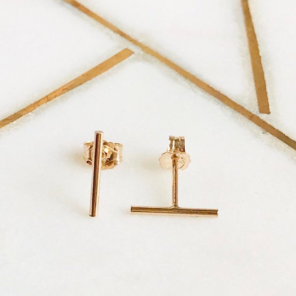 14K gold-filled bar studs - Picture 2 of 3